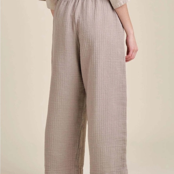 BLACK CRANE lantern pants in light stone size S NWT - Picture 3 of 5